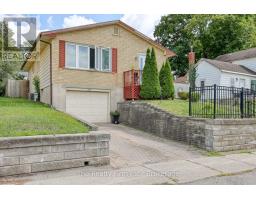 206 CHARLES STREET E