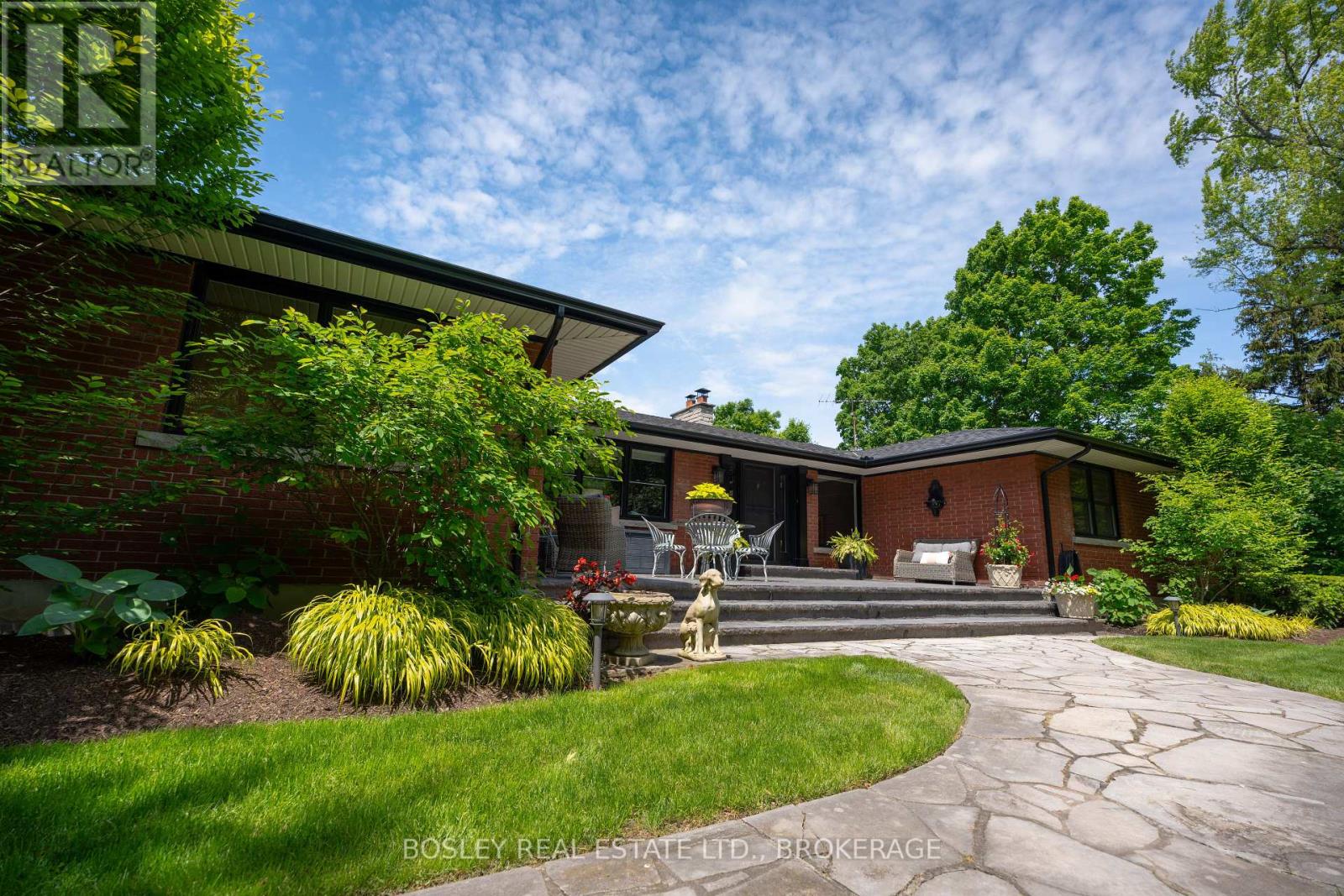 14796 Niagara River Parkway, Niagara-On-The-Lake (Rural), Ontario  L0S 1J0 - Photo 2 - X12366602