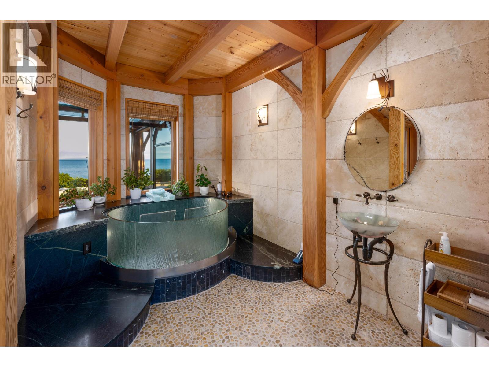 5871 Sunshine Coast Highway, Sechelt, British Columbia  V0N 3A0 - Photo 32 - R3040864