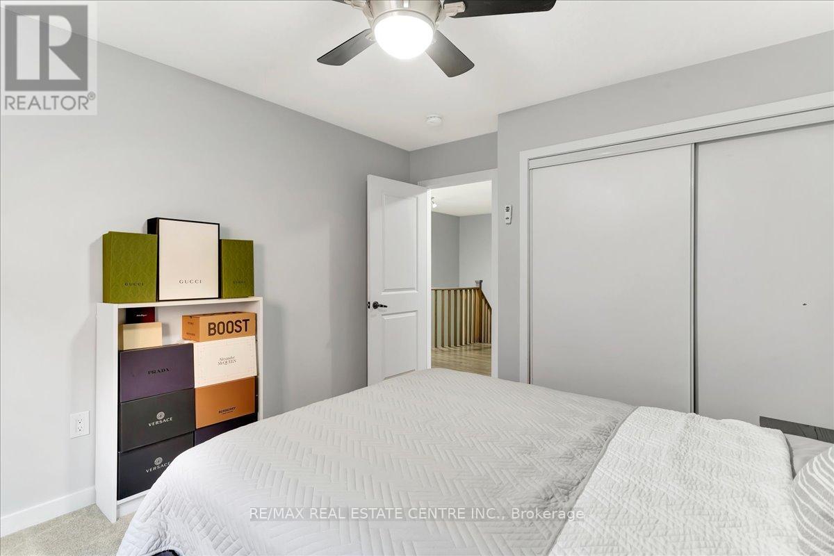 30 Scarletwood Street, Hamilton, Ontario  L8J 0K8 - Photo 33 - X12366423