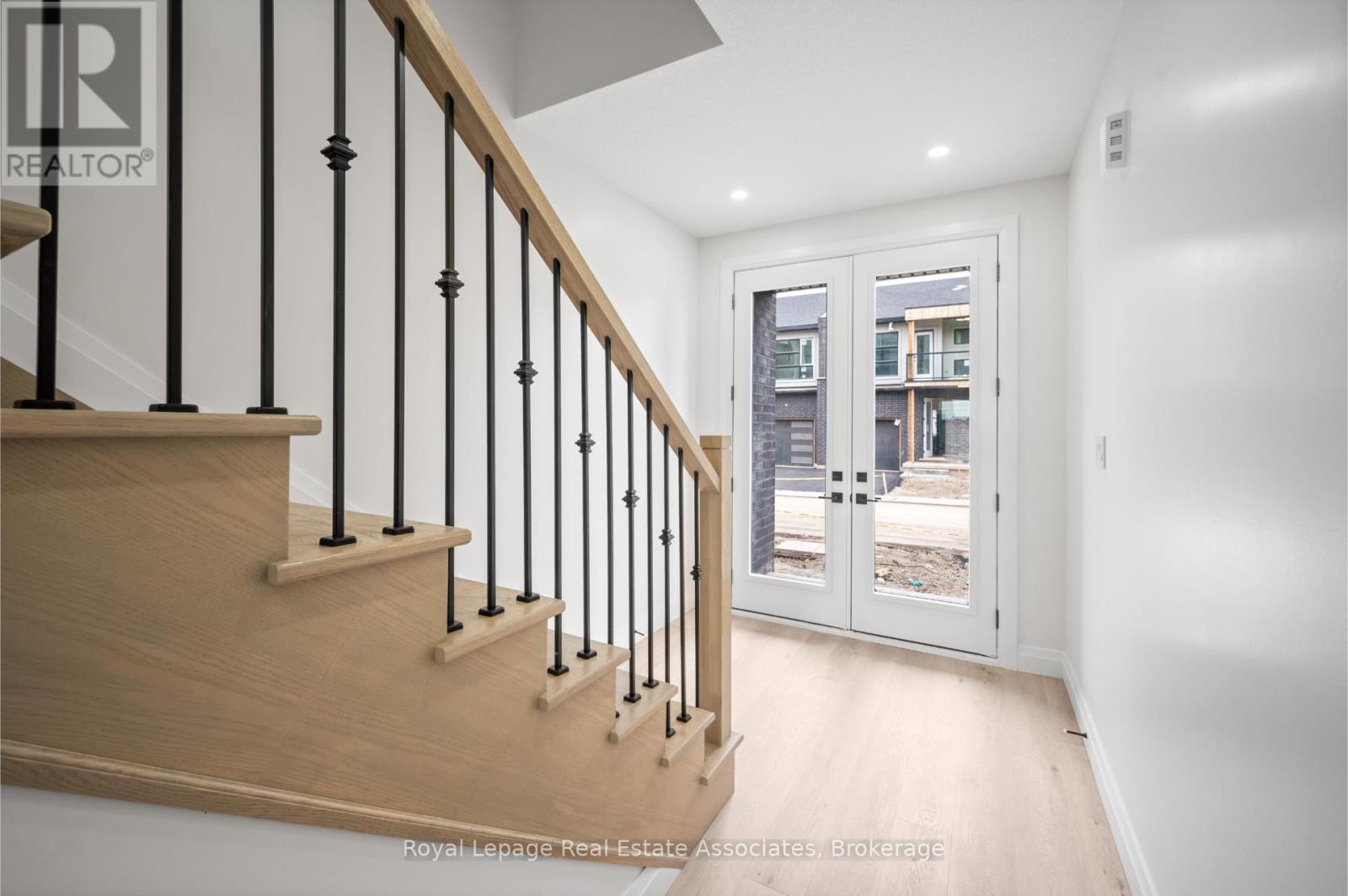 33 - 73 Warren Trail, Welland, Ontario  L3B 0N8 - Photo 4 - X12366440