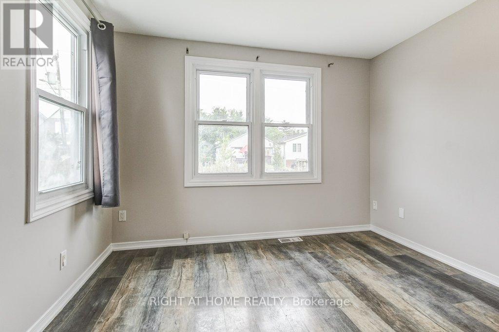 63 Kinsey Street, St. Catharines (Western Hill), Ontario  L2S 1E2 - Photo 11 - X12366494