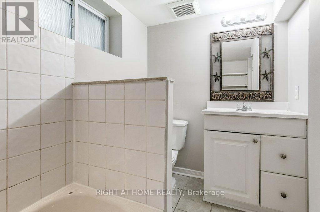 63 Kinsey Street, St. Catharines (Western Hill), Ontario  L2S 1E2 - Photo 15 - X12366494