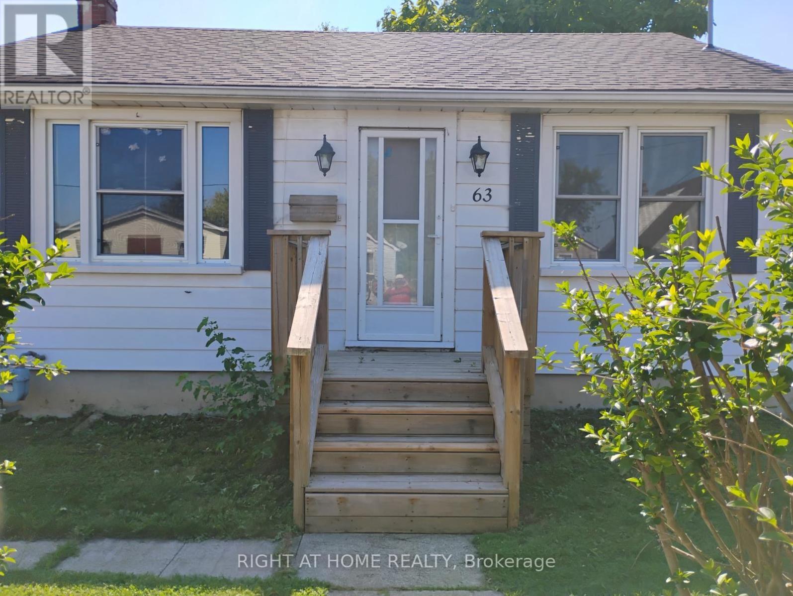 63 Kinsey Street, St. Catharines (Western Hill), Ontario  L2S 1E2 - Photo 19 - X12366494