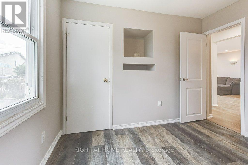 63 Kinsey Street, St. Catharines (Western Hill), Ontario  L2S 1E2 - Photo 9 - X12366494