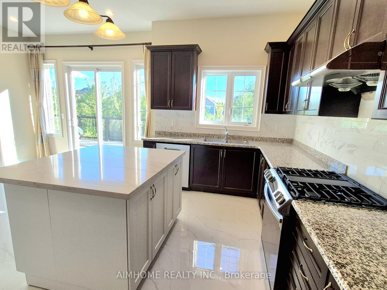 3150 Sunflower Drive, Oakville, Ontario  L6M 0Z4 - Photo 11 - W12365535