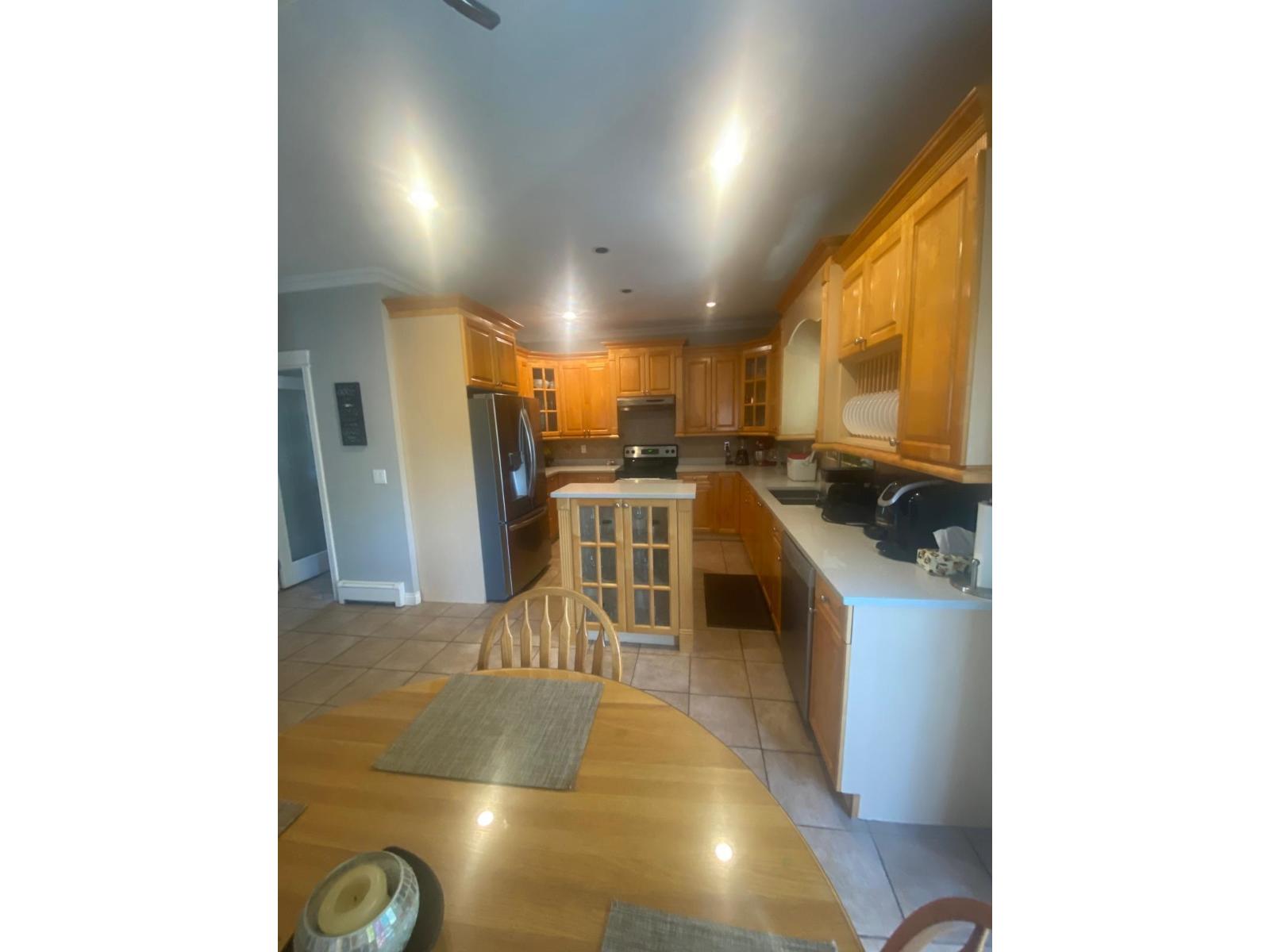 14866 67a Avenue, Surrey, British Columbia  V3S 0X6 - Photo 5 - R3040551