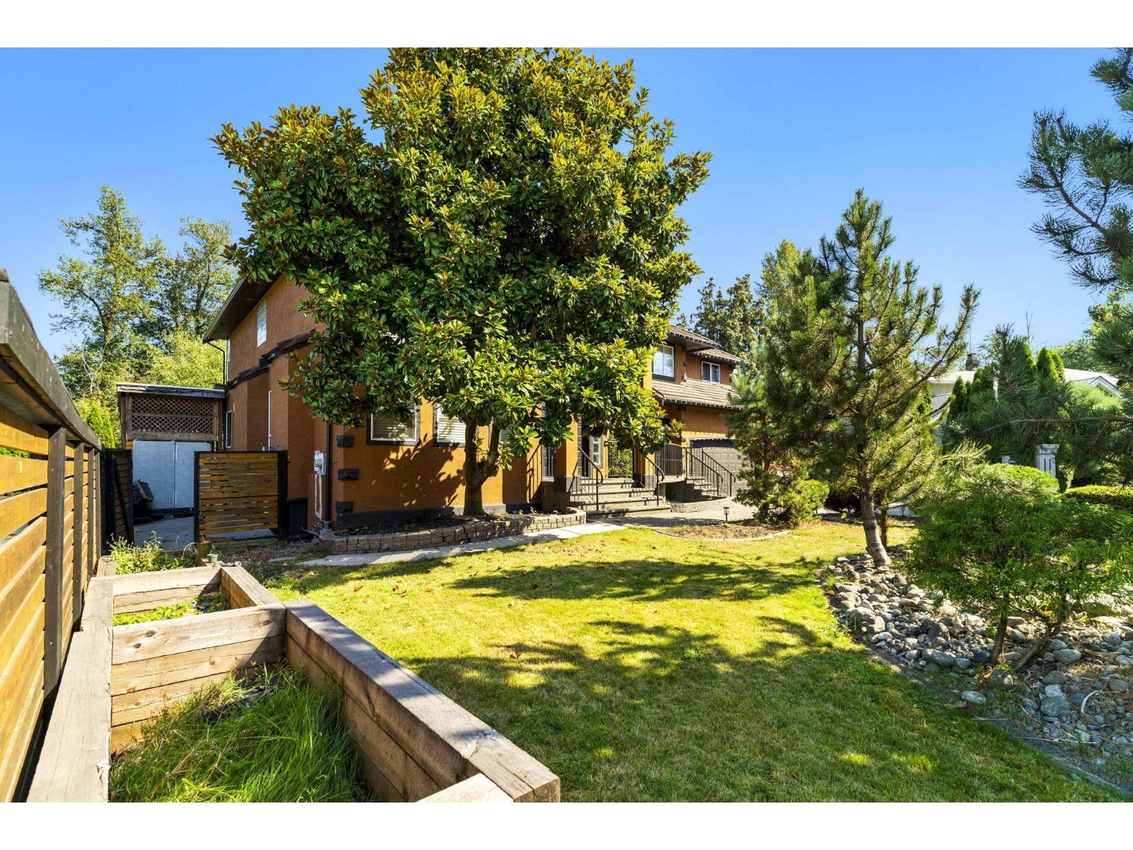 Property at 9764 180 STREET image 3