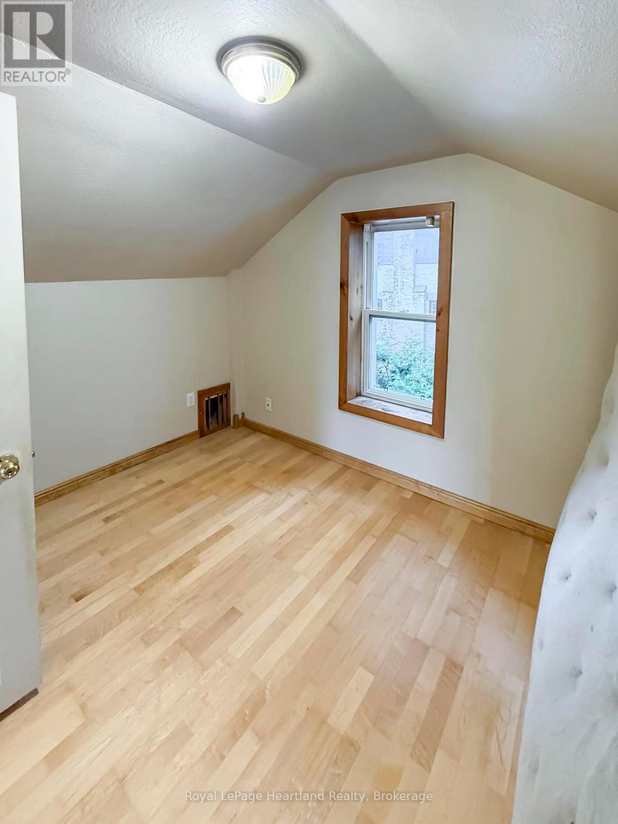 16 Whitechurch Street, Huron-Kinloss, Ontario  N0G 2W0 - Photo 17 - X12366629