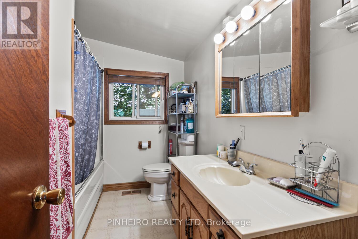 6 Oregon Road, London South, Ontario  N5Z 4B9 - Photo 18 - X12366608