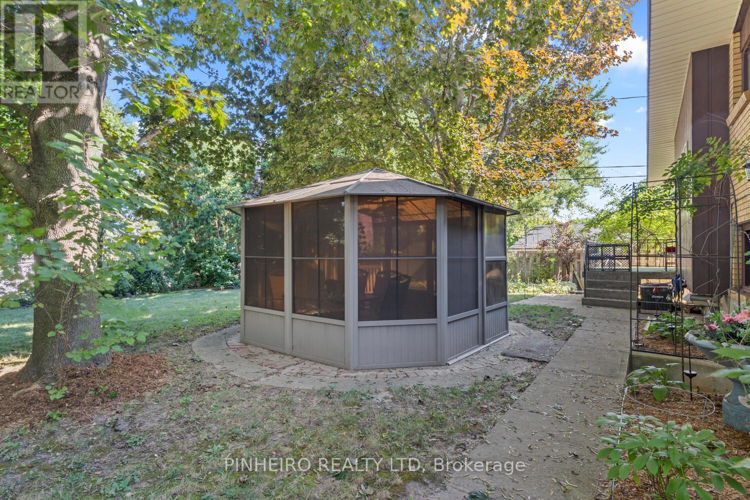 6 Oregon Road, London South, Ontario  N5Z 4B9 - Photo 23 - X12366608