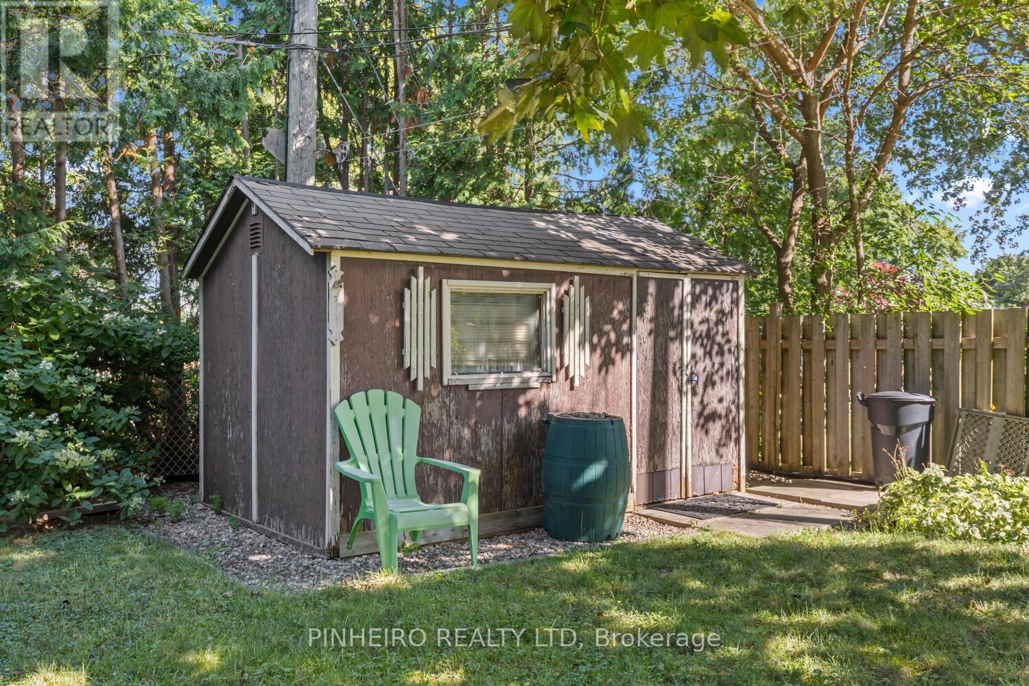 6 Oregon Road, London South, Ontario  N5Z 4B9 - Photo 25 - X12366608