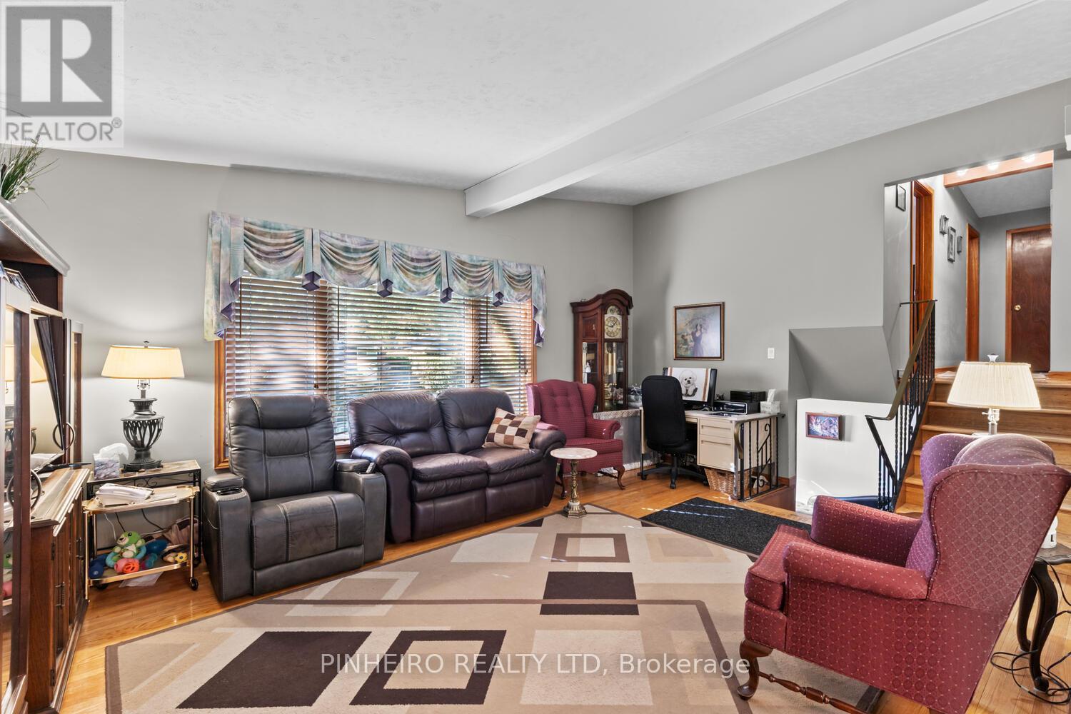 6 Oregon Road, London South, Ontario  N5Z 4B9 - Photo 6 - X12366608