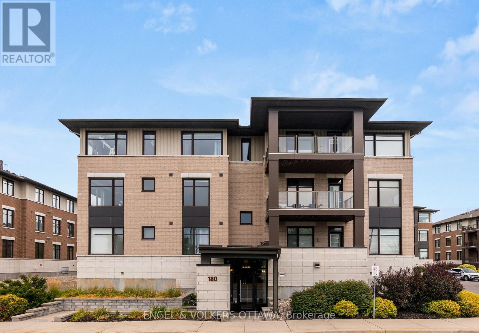 302 - 180 GUELPH PRIVATE, Ottawa, Ontario