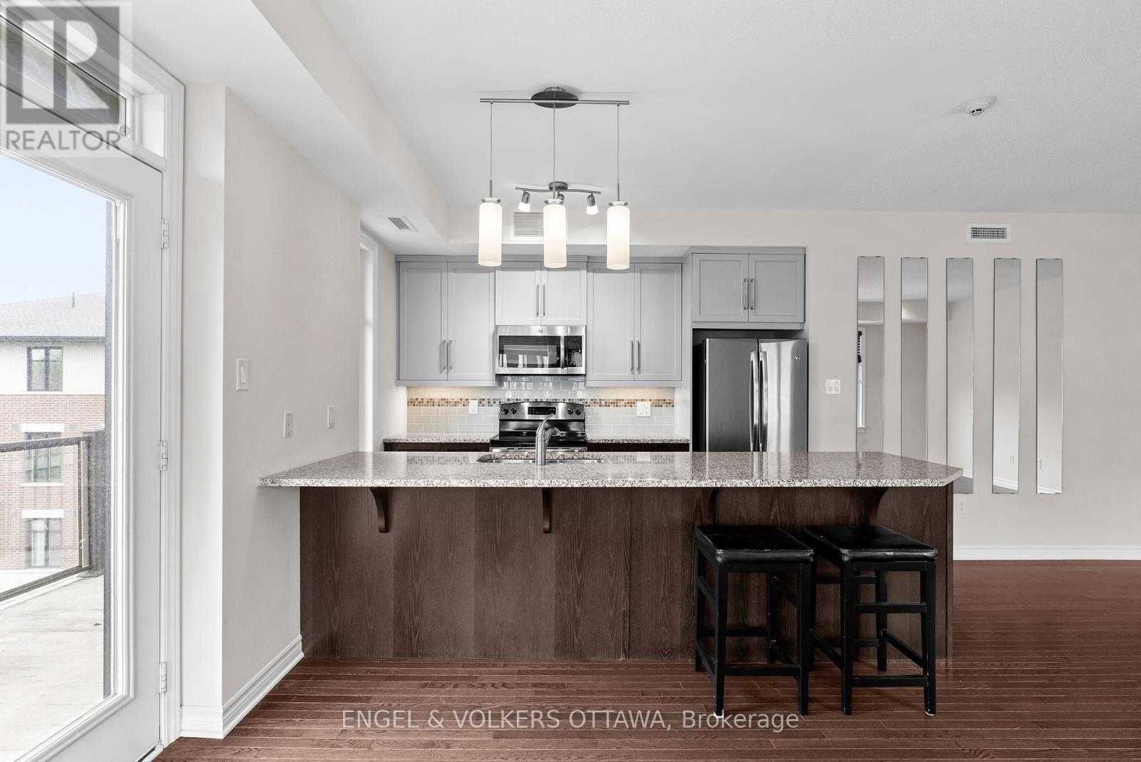 302 - 180 Guelph Private, Ottawa, Ontario  K2T 0J6 - Photo 8 - X12366638