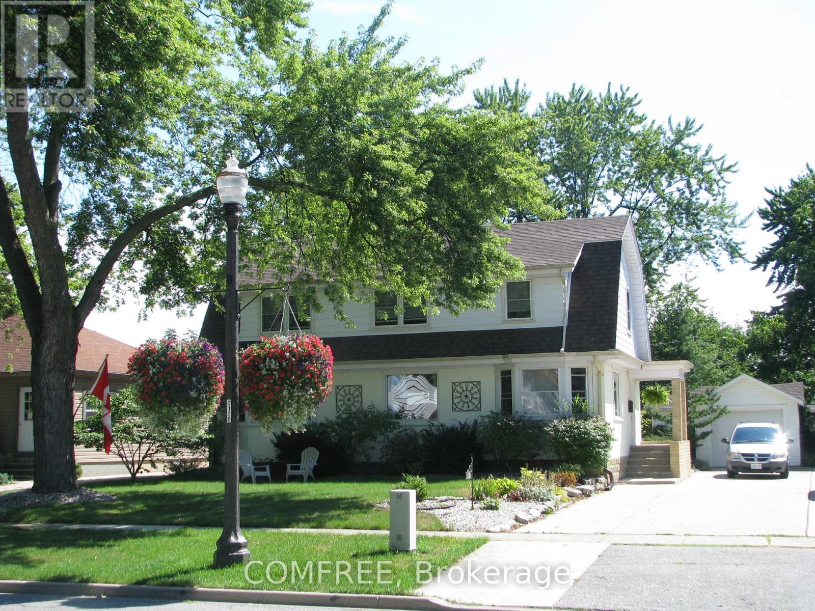 15 LAIRD AVENUE N, Amherstburg, Ontario