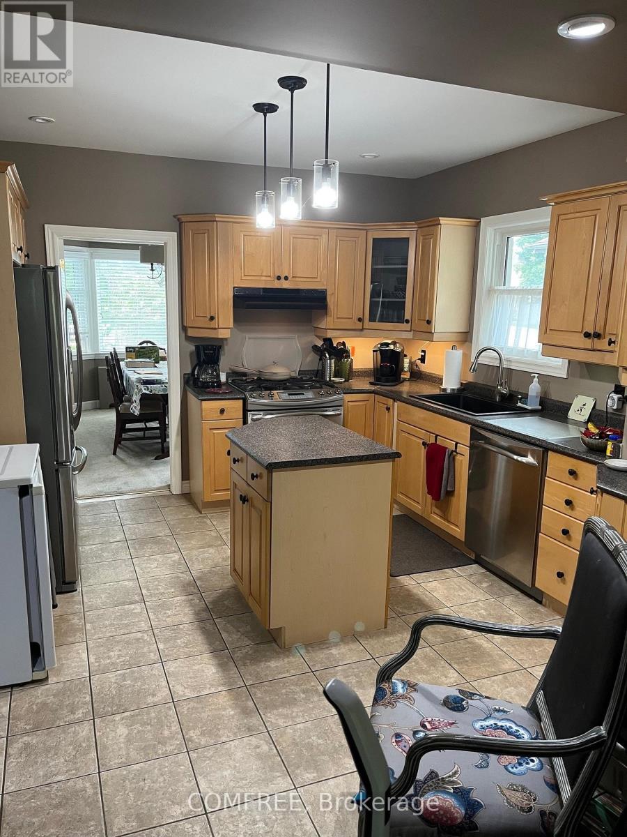 15 Laird Avenue N, Amherstburg, Ontario  N9V 2T5 - Photo 14 - X12366681