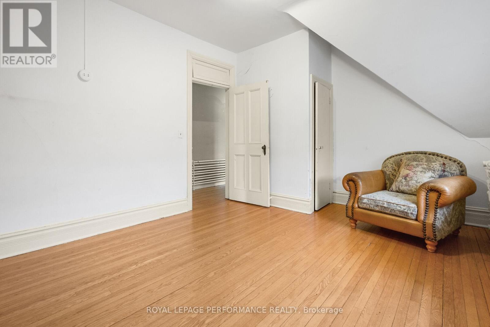 320-322 Chapel Street, Ottawa, Ontario  K1N 7Z3 - Photo 43 - X12366713