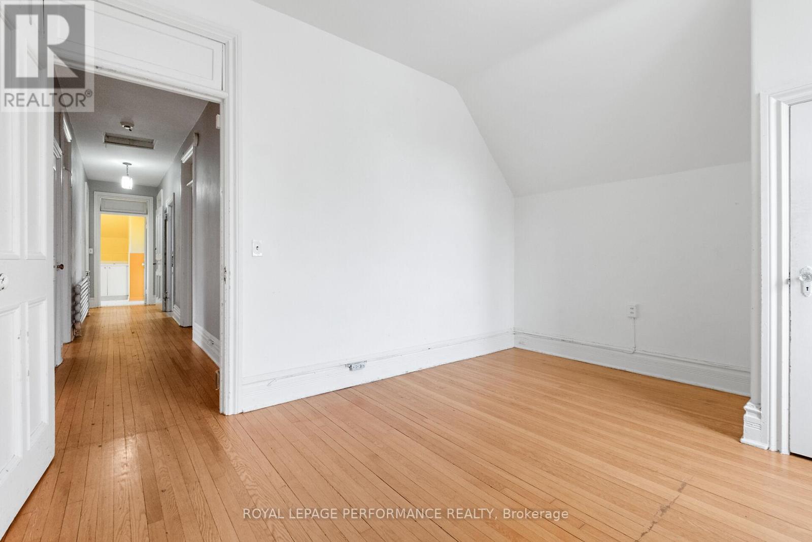 320-322 Chapel Street, Ottawa, Ontario  K1N 7Z3 - Photo 45 - X12366713