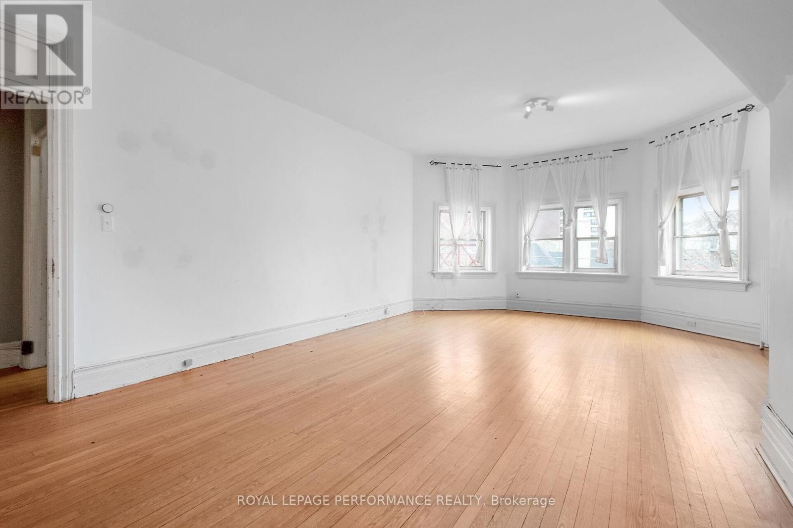 320-322 Chapel Street, Ottawa, Ontario  K1N 7Z3 - Photo 48 - X12366713