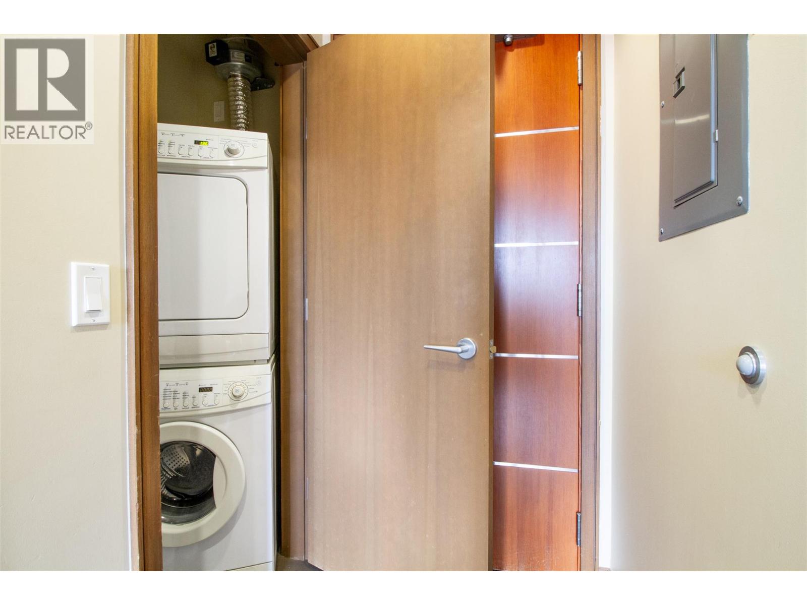 2950 Camozzi Road Unit# 1504, Revelstoke, British Columbia V0E 2S1 - Photo 11 - 10360586