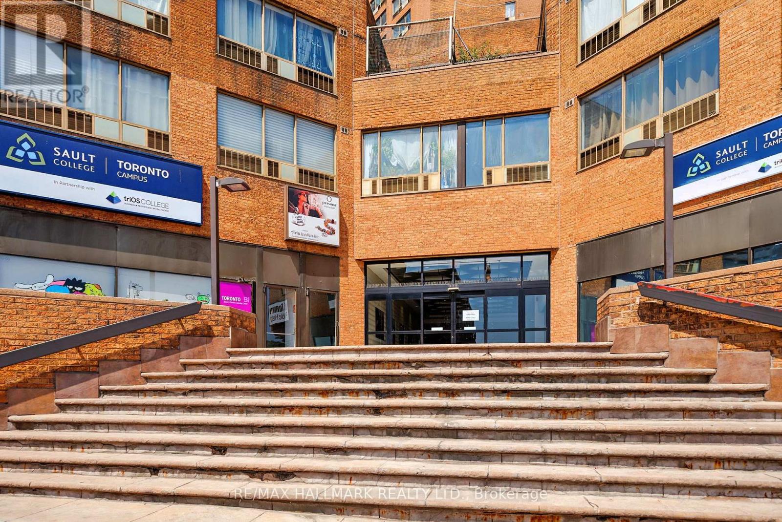 2 - 170 Perth Avenue, Toronto, Ontario  M6P 3X5 - Photo 41 - W12366577