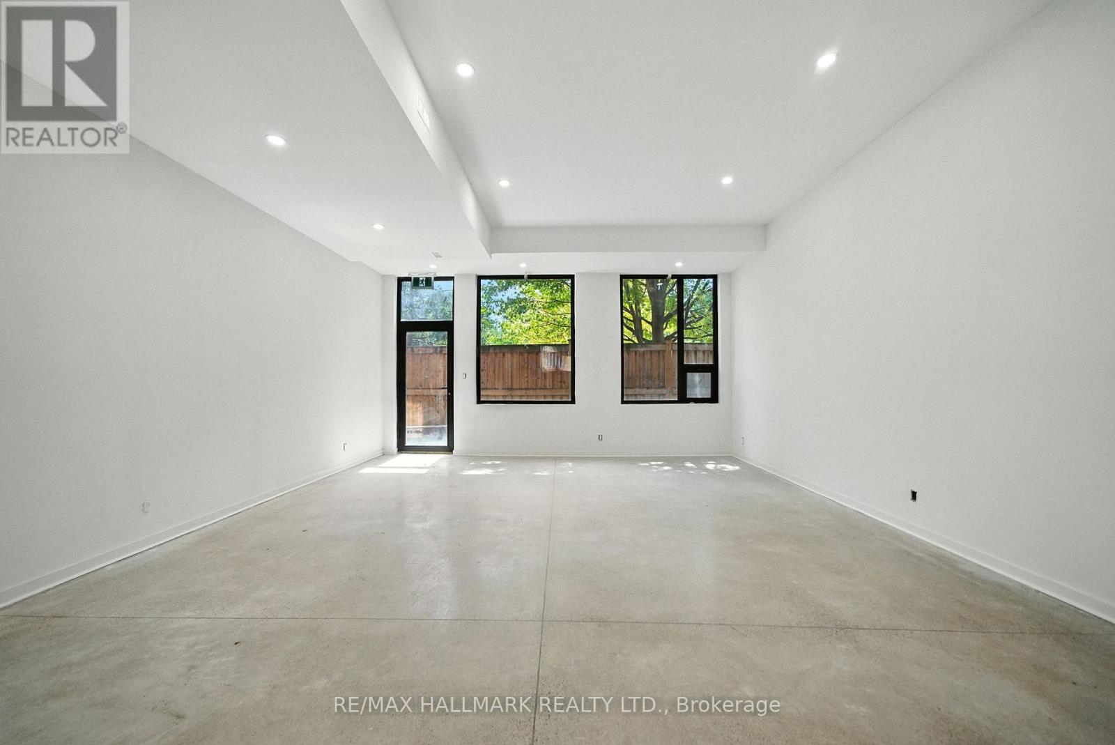 5 - 170 Perth Avenue, Toronto, Ontario  M6P 3X5 - Photo 6 - W12366585
