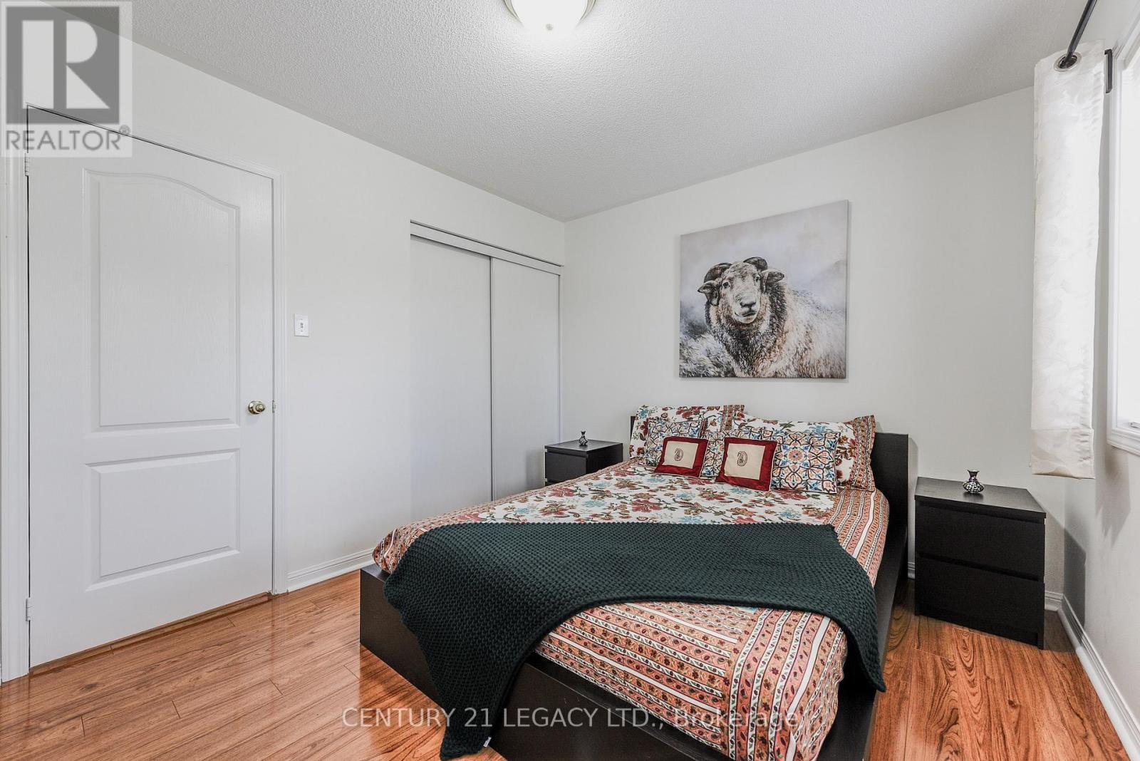 2496 Clayborne Place, Oakville, Ontario  L6M 4C3 - Photo 19 - W12366603