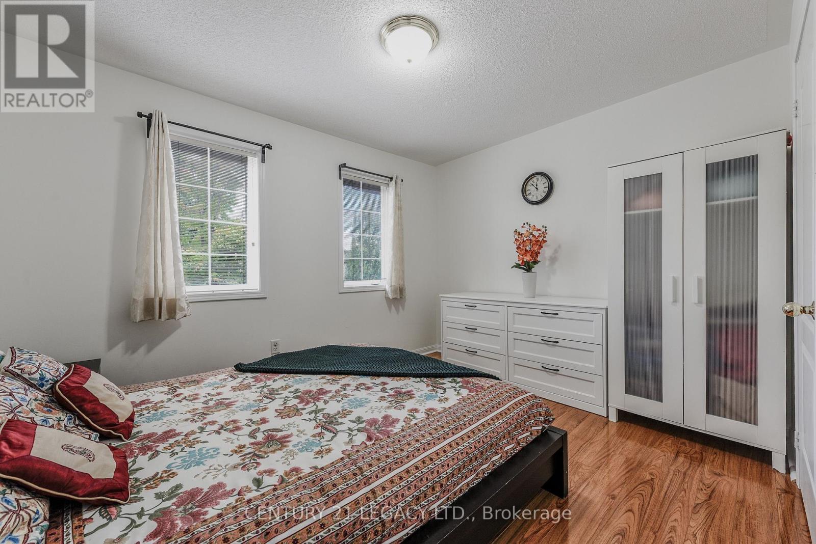 2496 Clayborne Place, Oakville, Ontario  L6M 4C3 - Photo 20 - W12366603