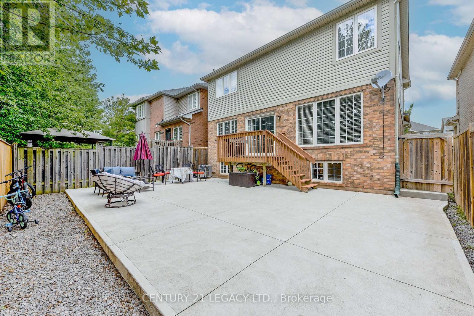 2496 Clayborne Place, Oakville, Ontario  L6M 4C3 - Photo 35 - W12366603