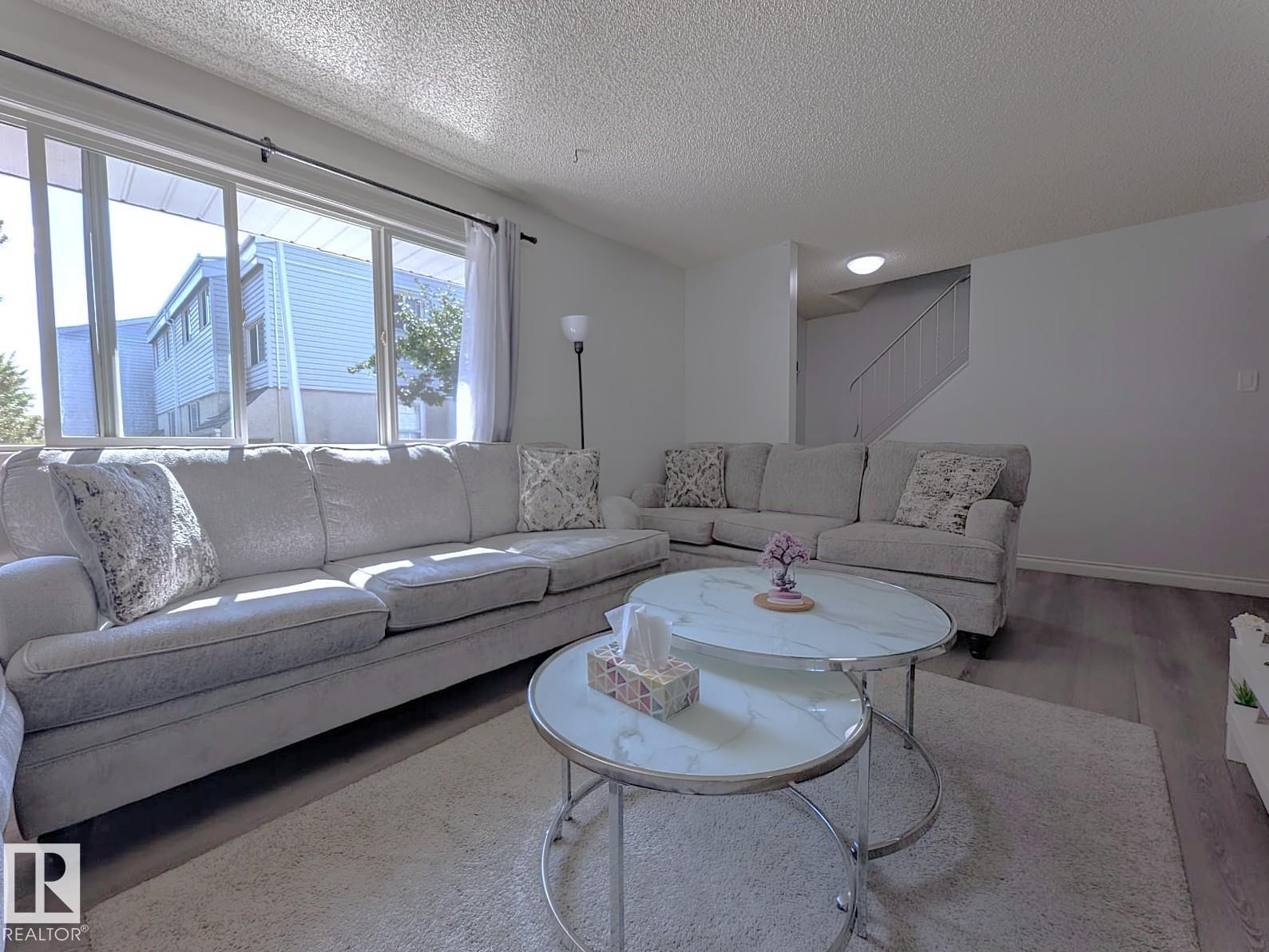 61 Mcleod Pl Nw, Edmonton, Alberta  T5A 3A8 - Photo 7 - E4454857