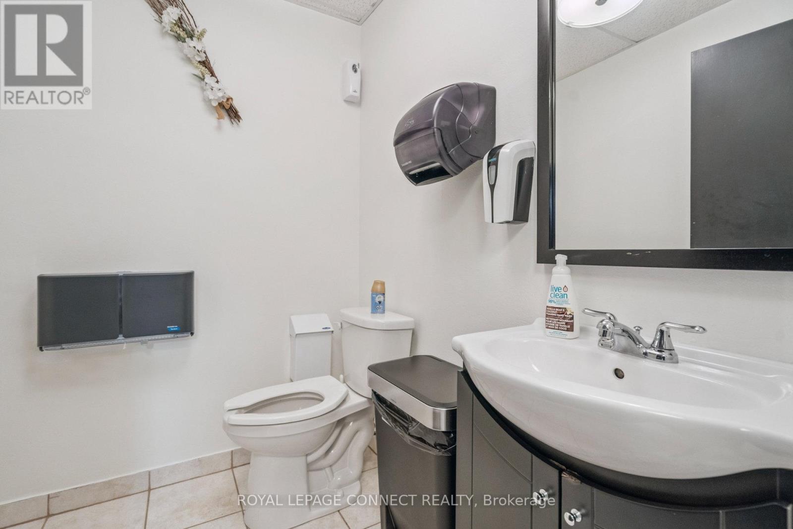 3751 King Street, Lincoln, Ontario  L0R 2C0 - Photo 22 - X12366329