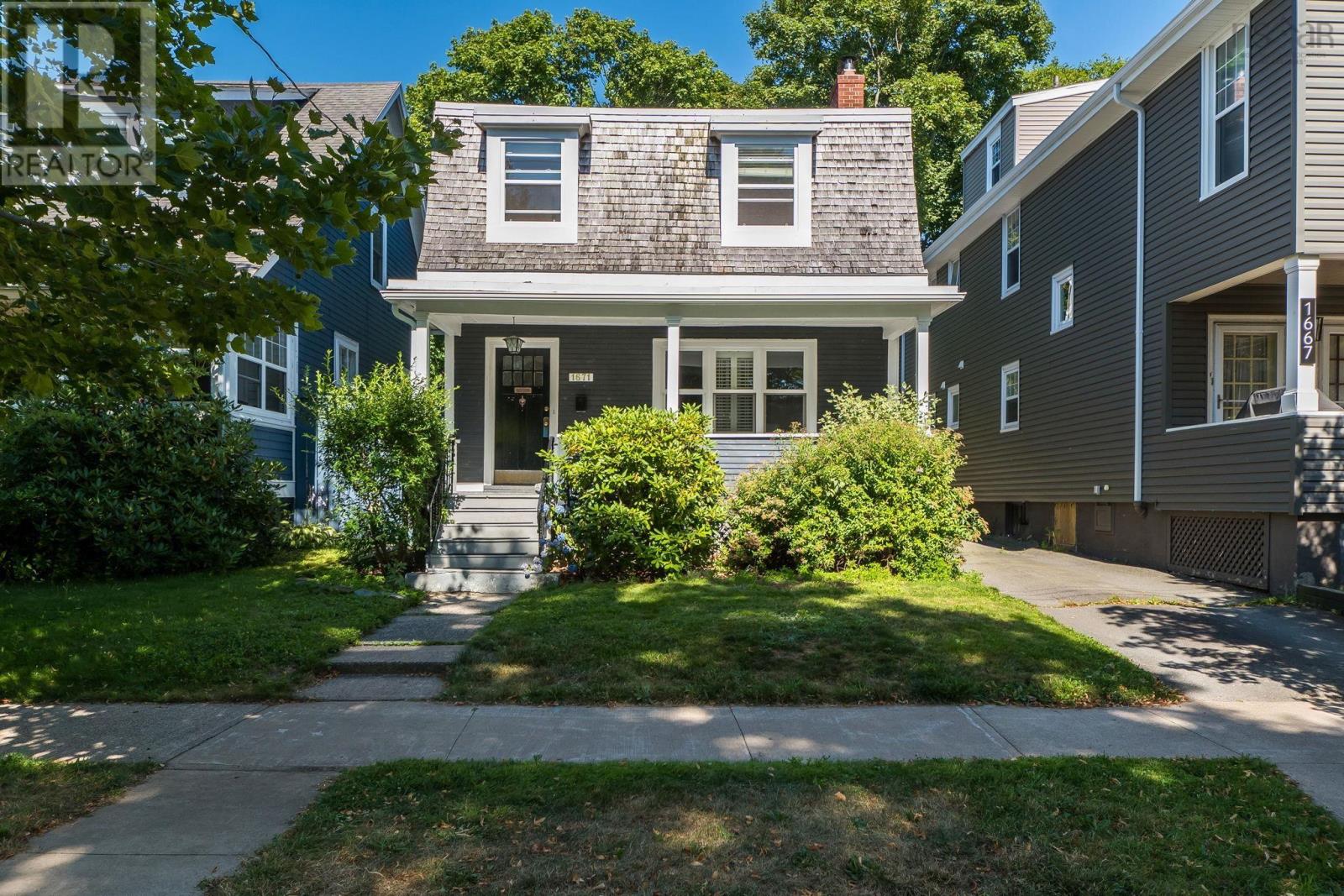 Property at 1671 Chestnut Street image 1