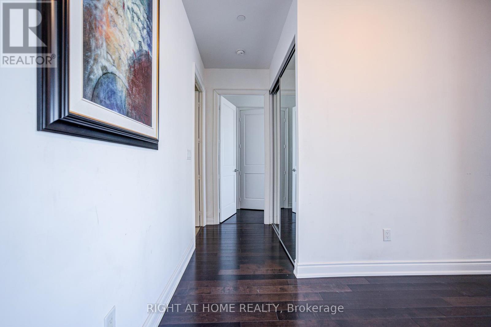 7405 - 388 Yonge Street, Toronto, Ontario  M5B 0A4 - Photo 15 - C12366632