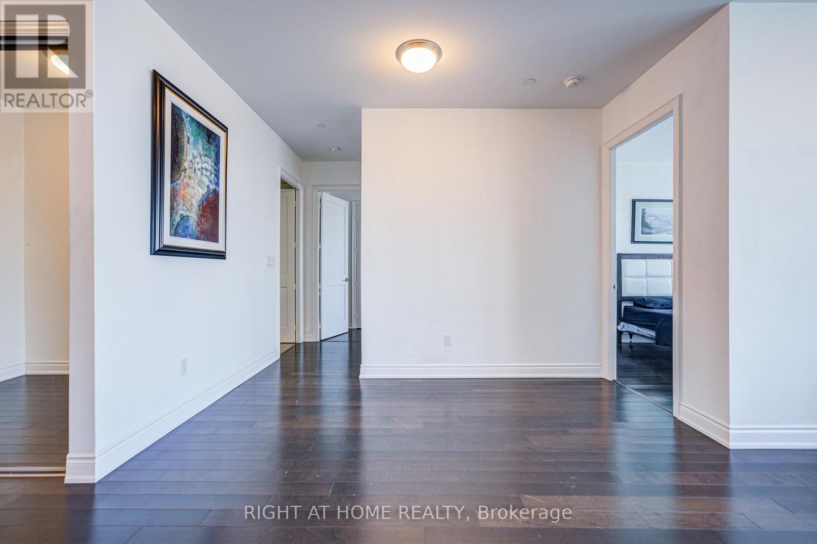 7405 - 388 Yonge Street, Toronto, Ontario  M5B 0A4 - Photo 16 - C12366632