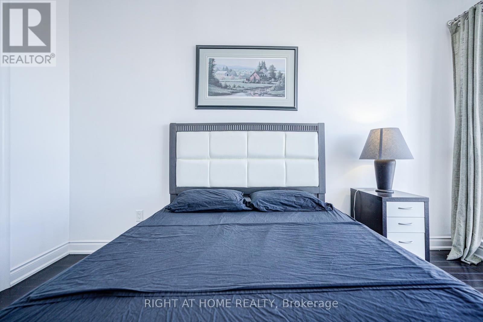 7405 - 388 Yonge Street, Toronto, Ontario  M5B 0A4 - Photo 19 - C12366632