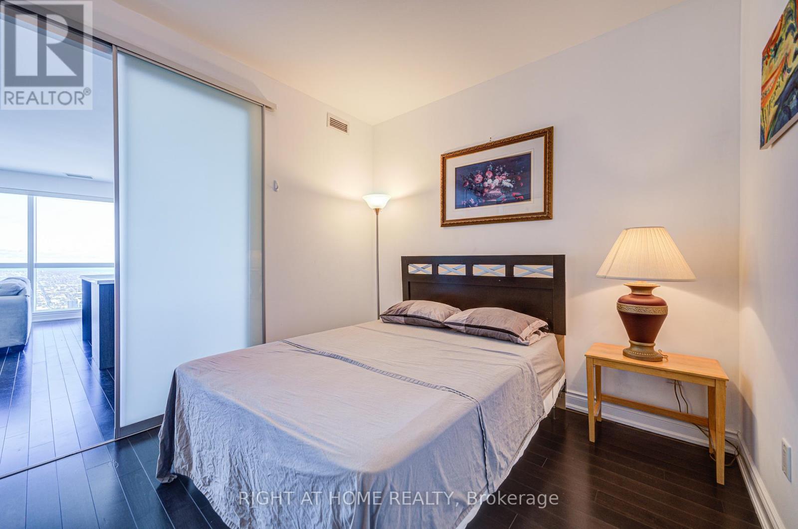 7405 - 388 Yonge Street, Toronto, Ontario  M5B 0A4 - Photo 23 - C12366632