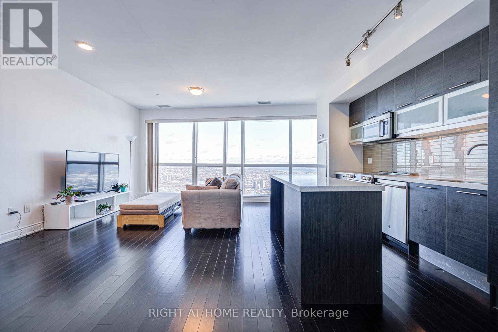 7405 - 388 Yonge Street, Toronto, Ontario  M5B 0A4 - Photo 26 - C12366632