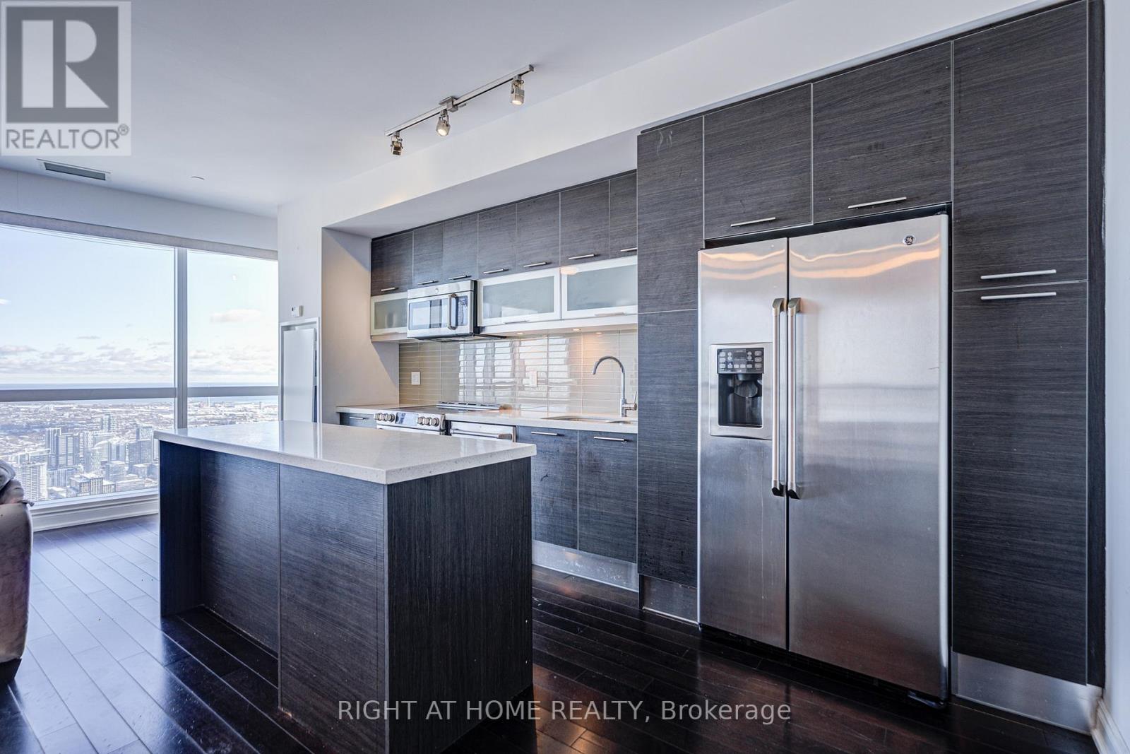 7405 - 388 Yonge Street, Toronto, Ontario  M5B 0A4 - Photo 30 - C12366632