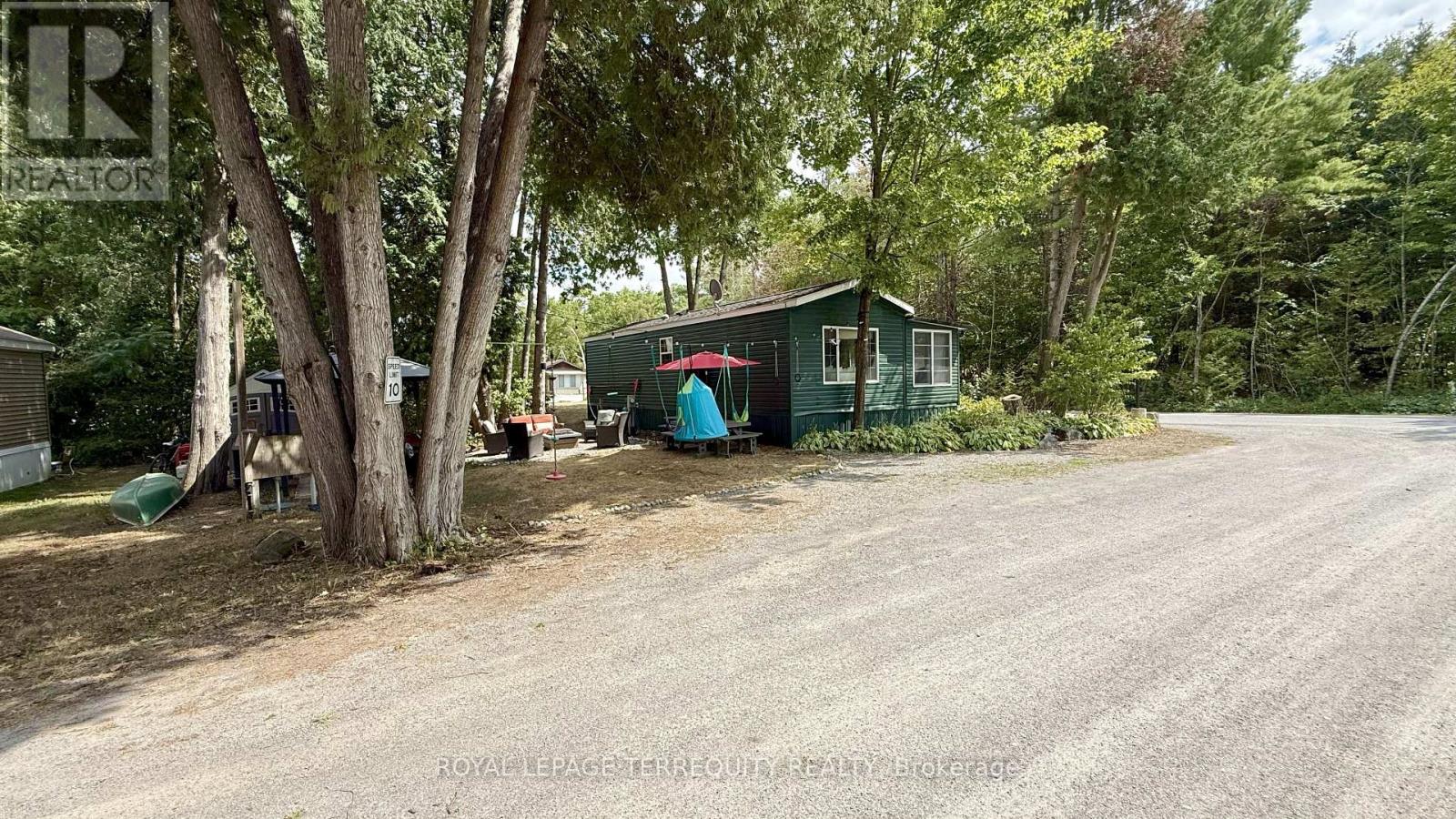 14a Rockhaven Street, Selwyn, Ontario  K0L 2H0 - Photo 11 - X12346125