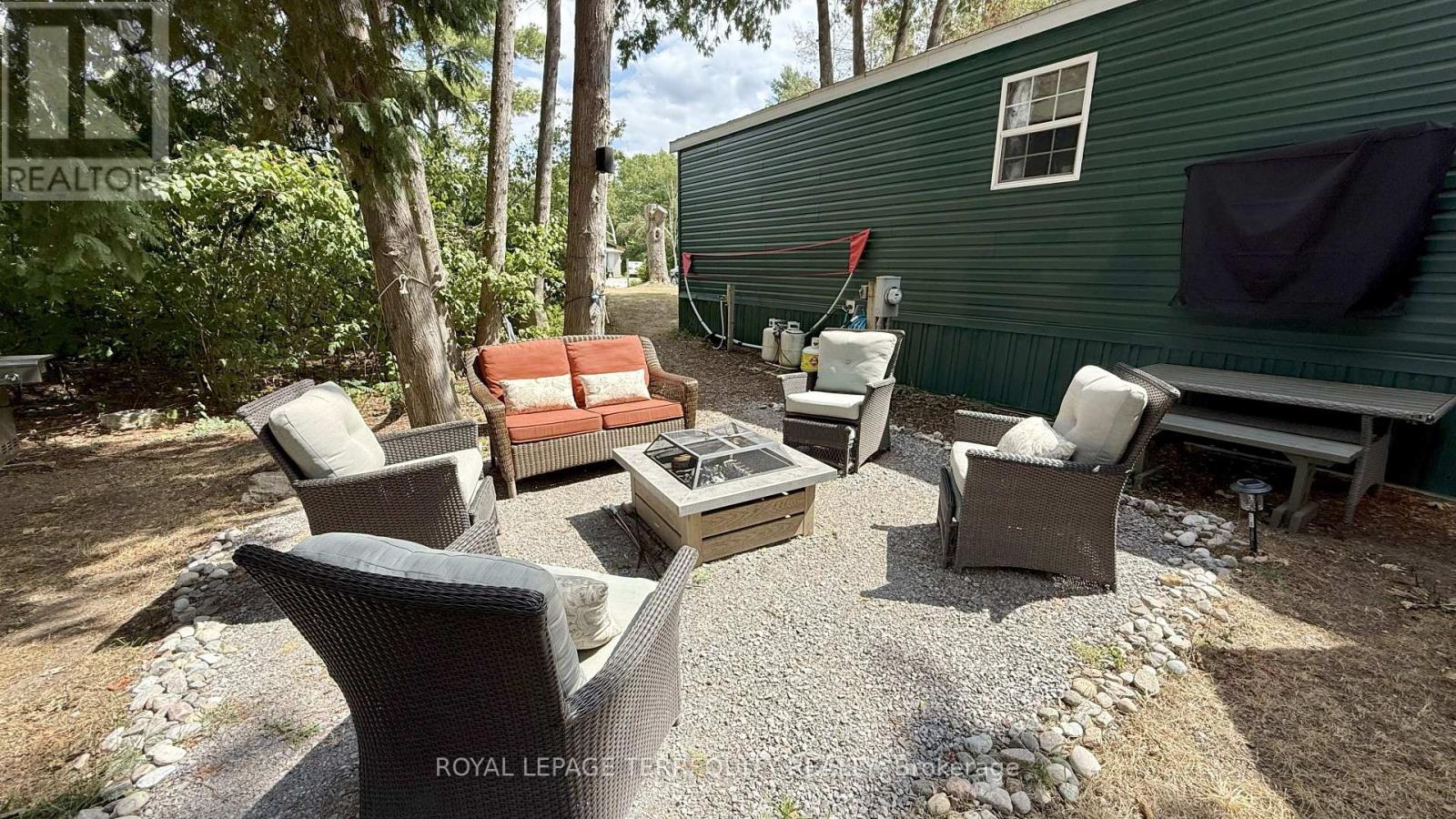 14a Rockhaven Street, Selwyn, Ontario  K0L 2H0 - Photo 13 - X12346125