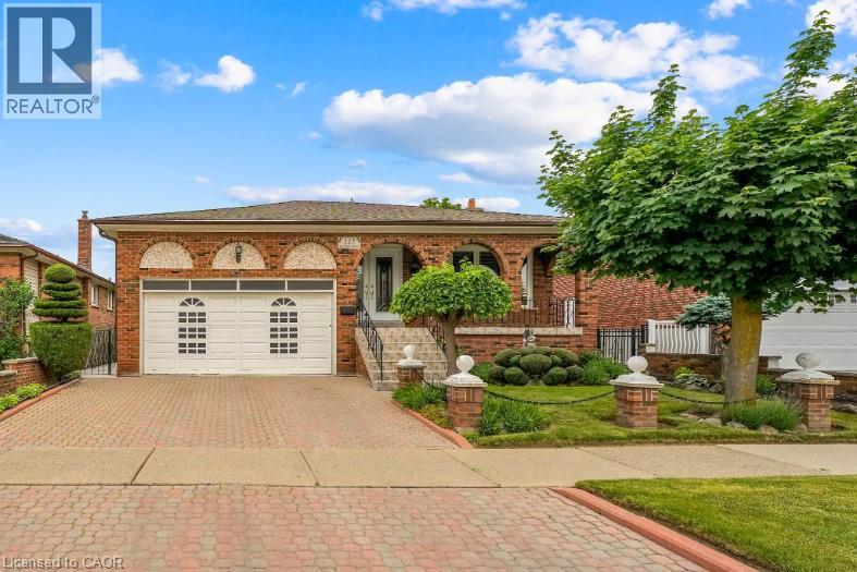 112 Linkdale Road, Peel, Ontario  L6V 3A2 - Photo 1 - 40763591