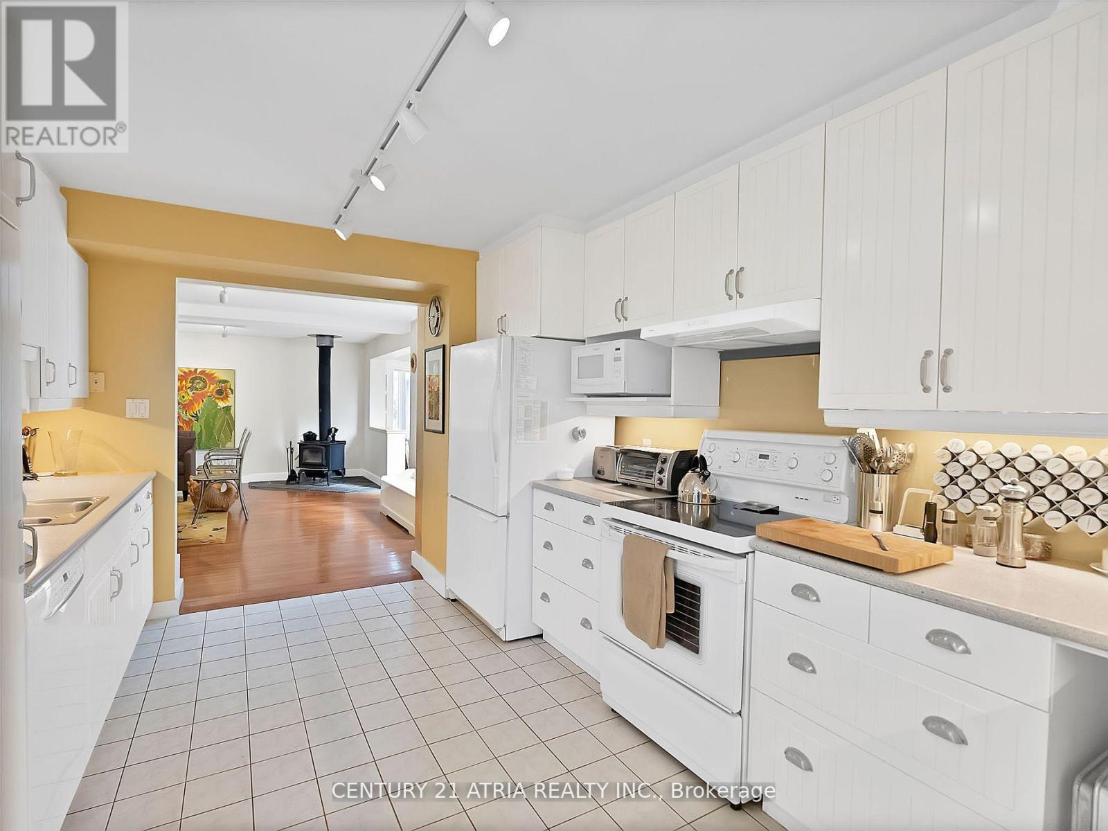 14210 7th Concession Road, King, Ontario  L7B 1K4 - Photo 11 - N12366623