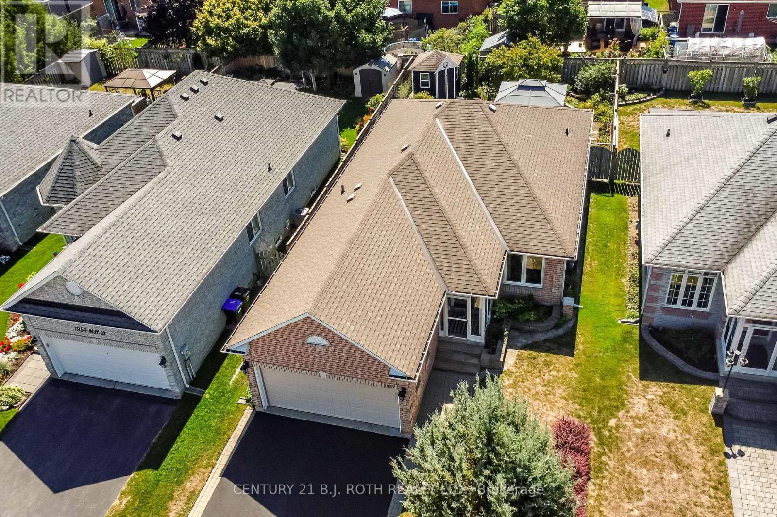 Property at 1957 MILL STREET image 2