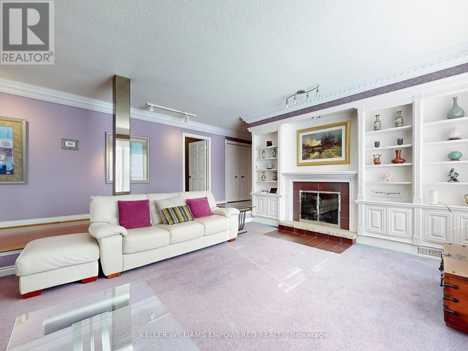Property at 315 WOODLAND ACRES CRESCENT image 4