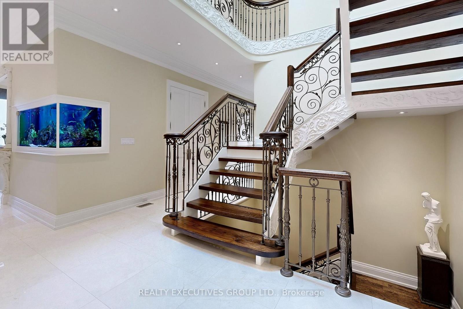 169 Bay Thorn Drive, Markham (Royal Orchard), Ontario  L3T 3V2 - Photo 20 - N12366671