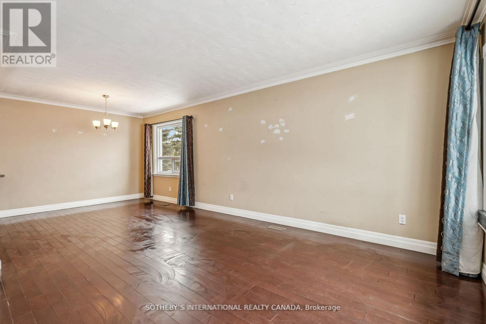 118 Queen Street, Newmarket, Ontario  L3Y 2E8 - Photo 13 - N12366706