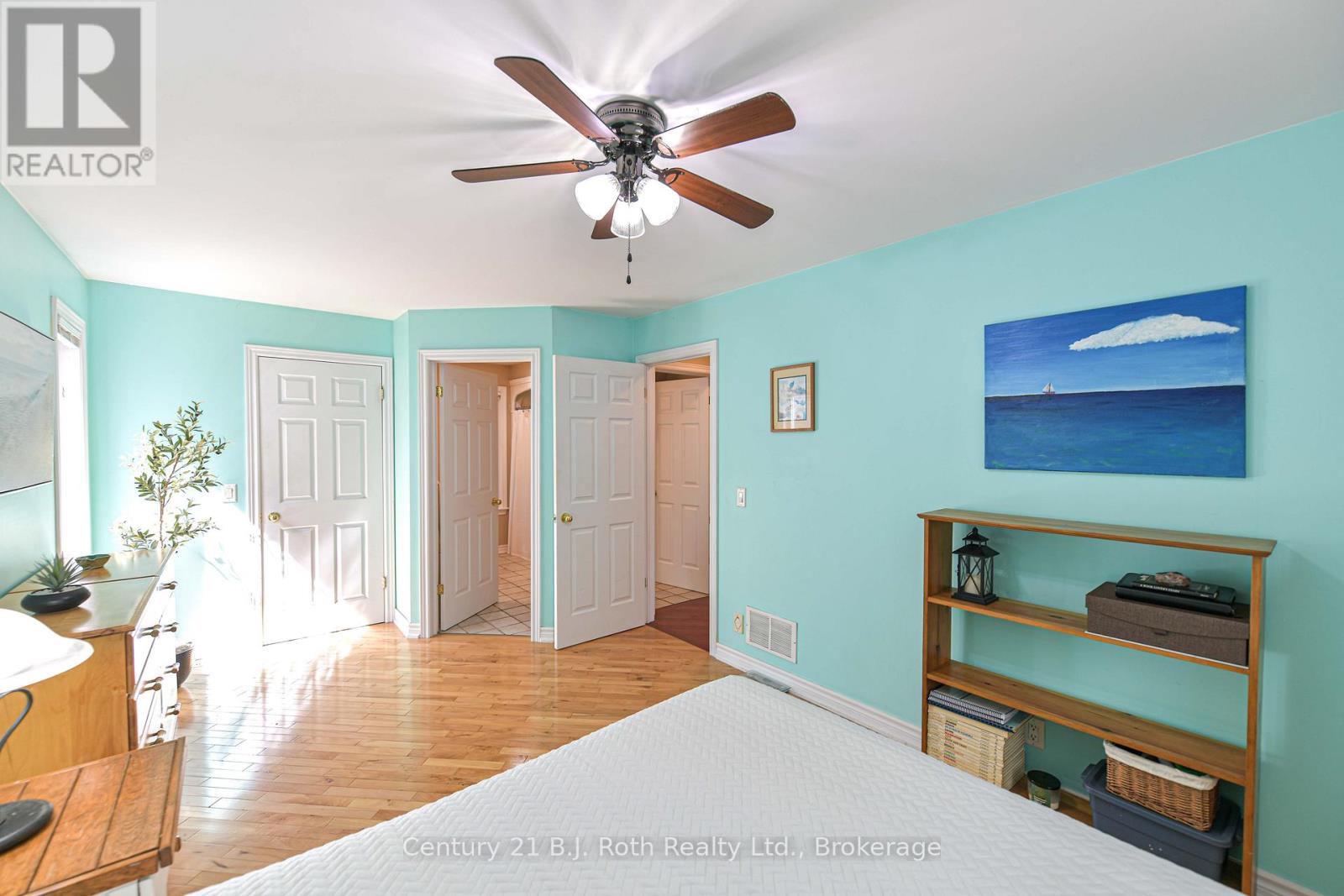 2289 Southwood Road, Gravenhurst, Ontario  P0E 1G0 - Photo 14 - X12366773
