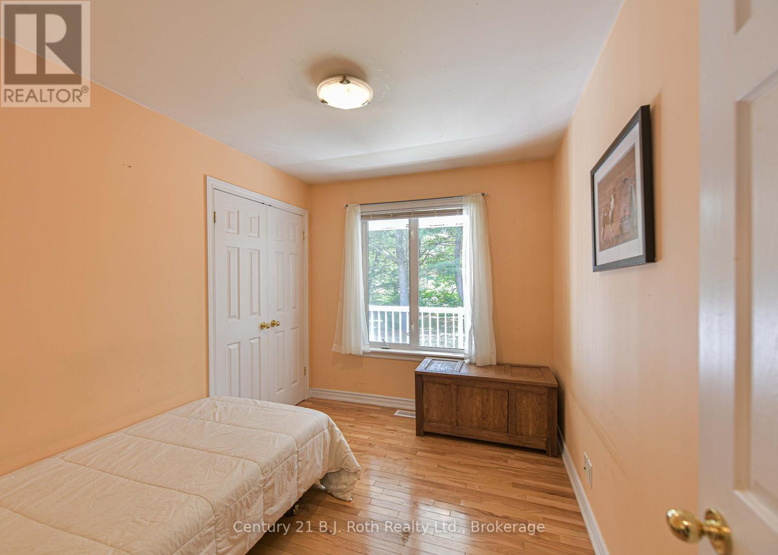 2289 Southwood Road, Gravenhurst, Ontario  P0E 1G0 - Photo 19 - X12366773