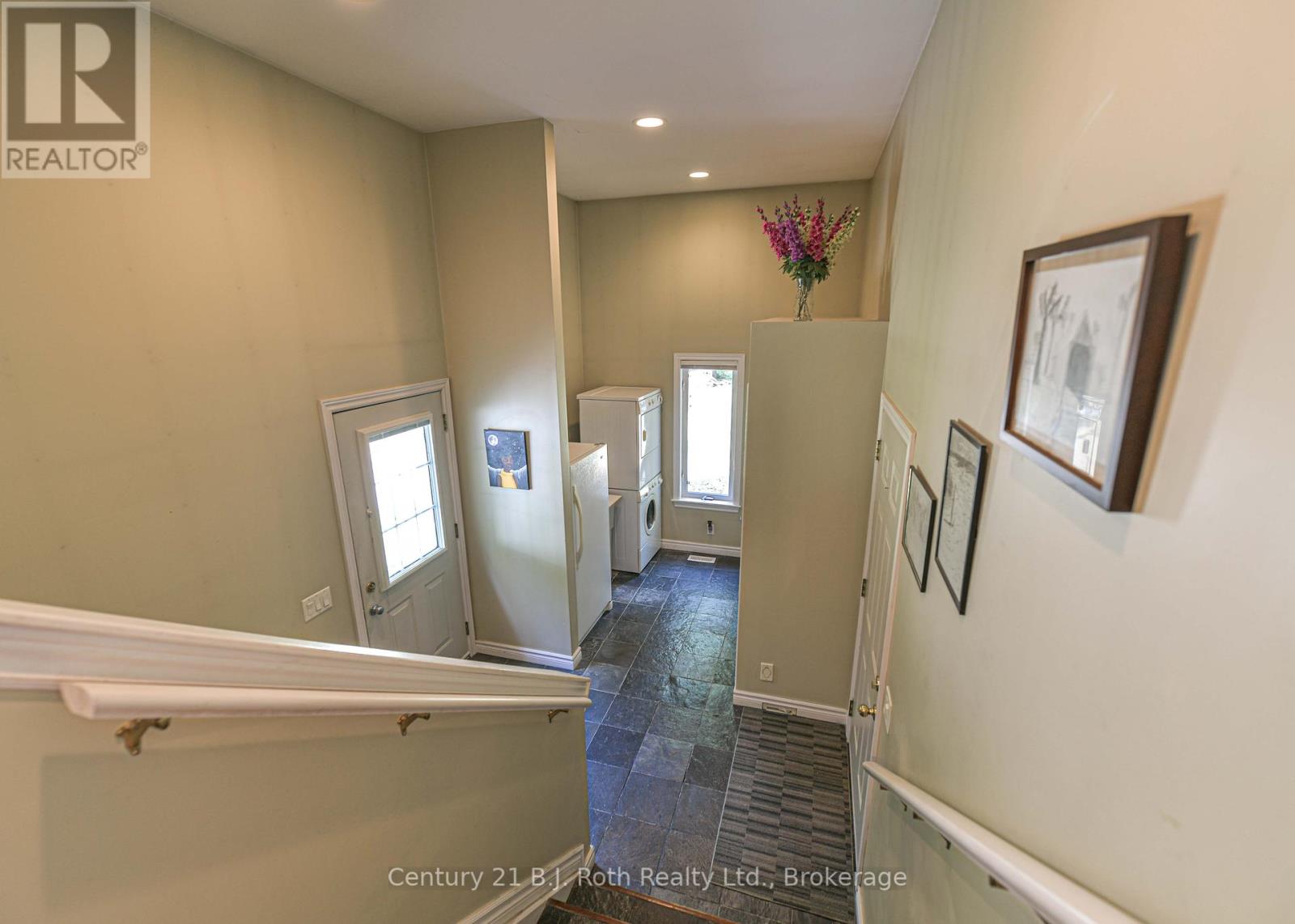 2289 Southwood Road, Gravenhurst, Ontario  P0E 1G0 - Photo 20 - X12366773